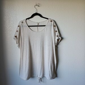 🌟3/$15 Como Blu 3X Cream Button-Detail Top